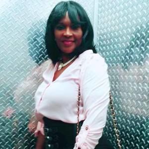 Meet your Posher, Abigail